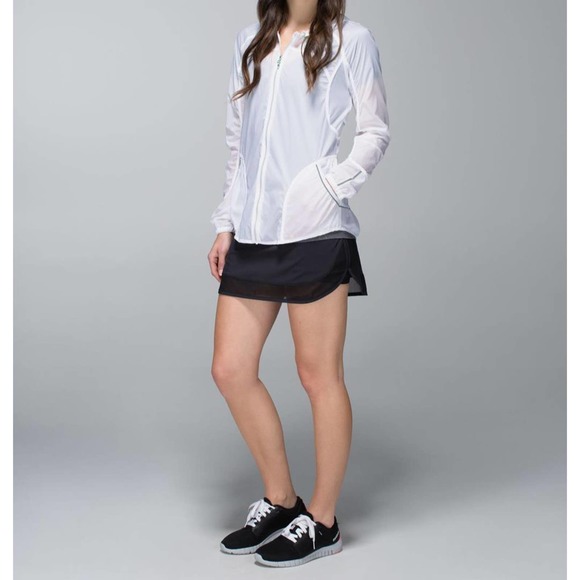 Lululemon Hotty Hot Skirt Skort Shorts Black 4 Way Stretch Women's Size 2 H14792 - Picture 16 of 16